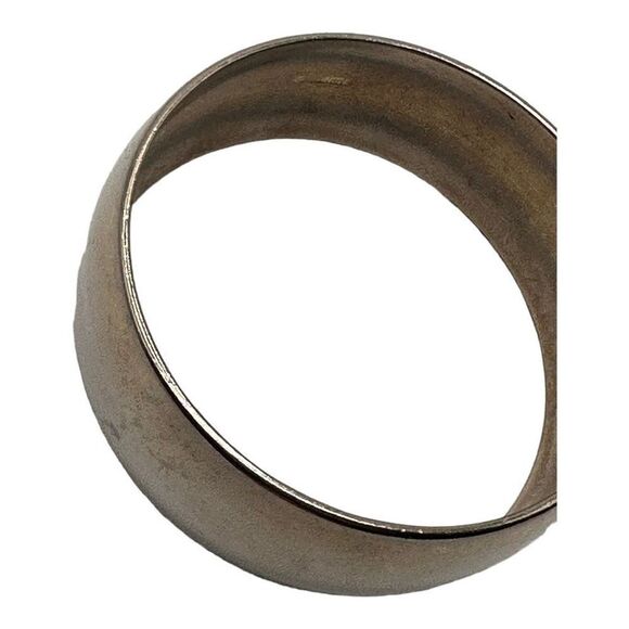Silver bangle bracelet  approx 1 inch wide and 2.5 inches in diameter - Picture 3 of 8